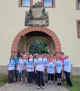 Am Zschirlaer Tiergartentor/Bewegung gegen Krebs